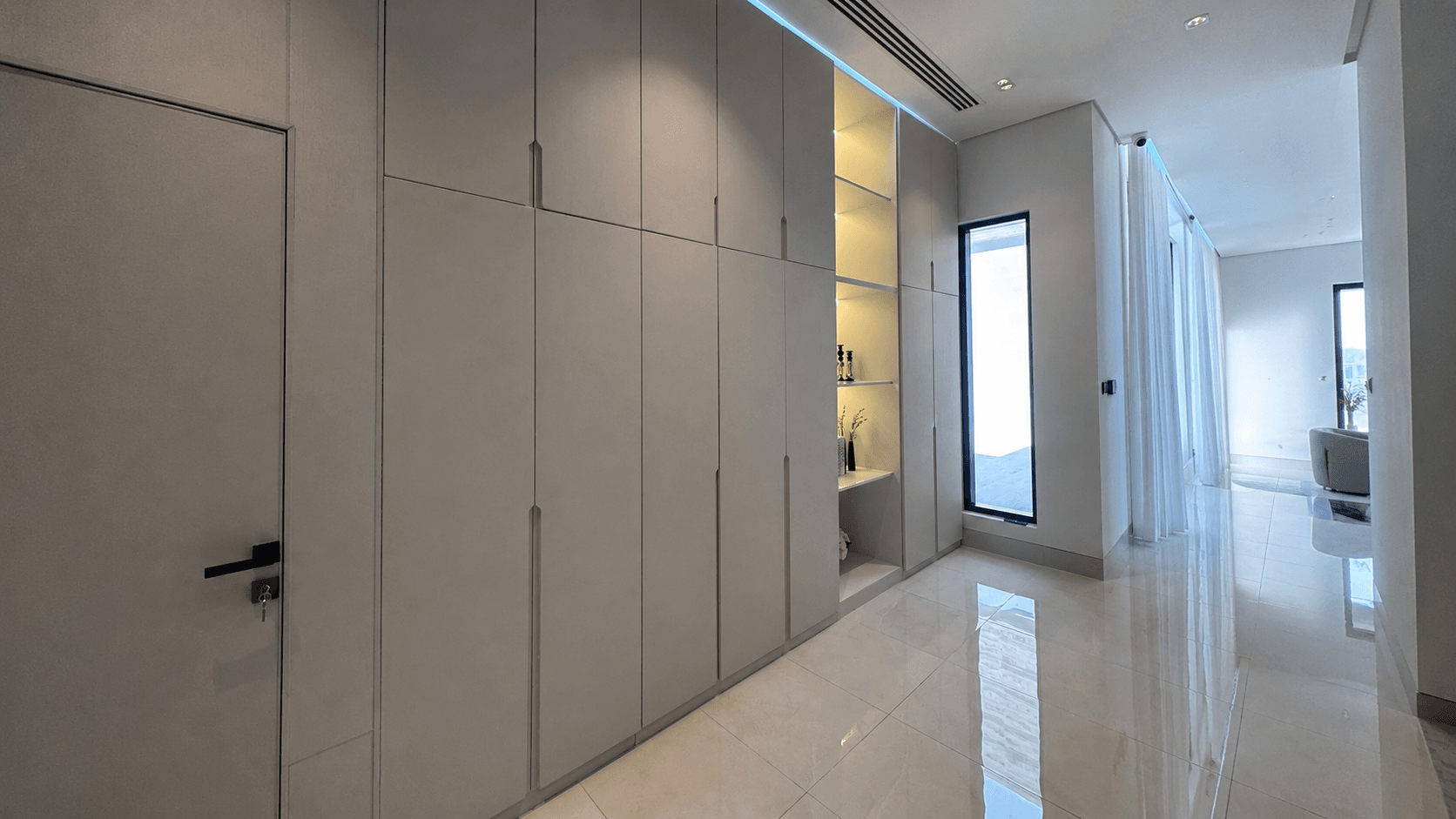 Luxury surface refinishing - Wardrobes